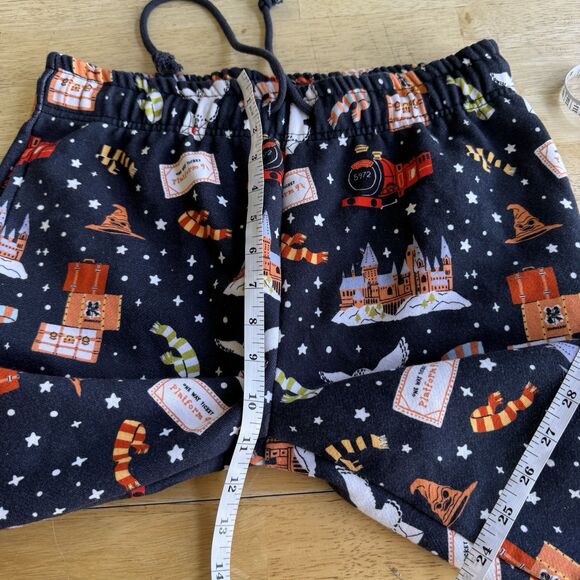 Cakeworthy x Harry Potter Joggers Fleece Pants Graphic 9¾ Unisex Size Medium EUC - Picture 10 of 13